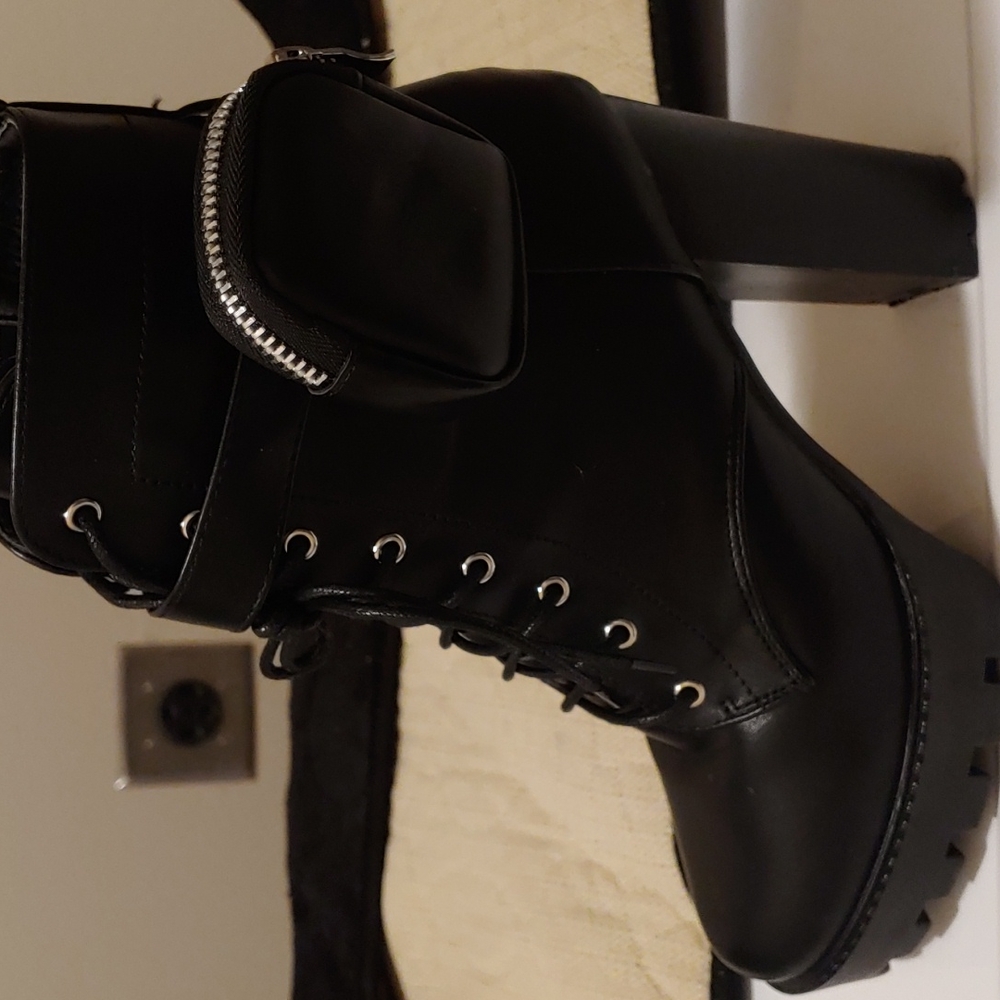 High Heel Lace Up Boots w/side Pouch